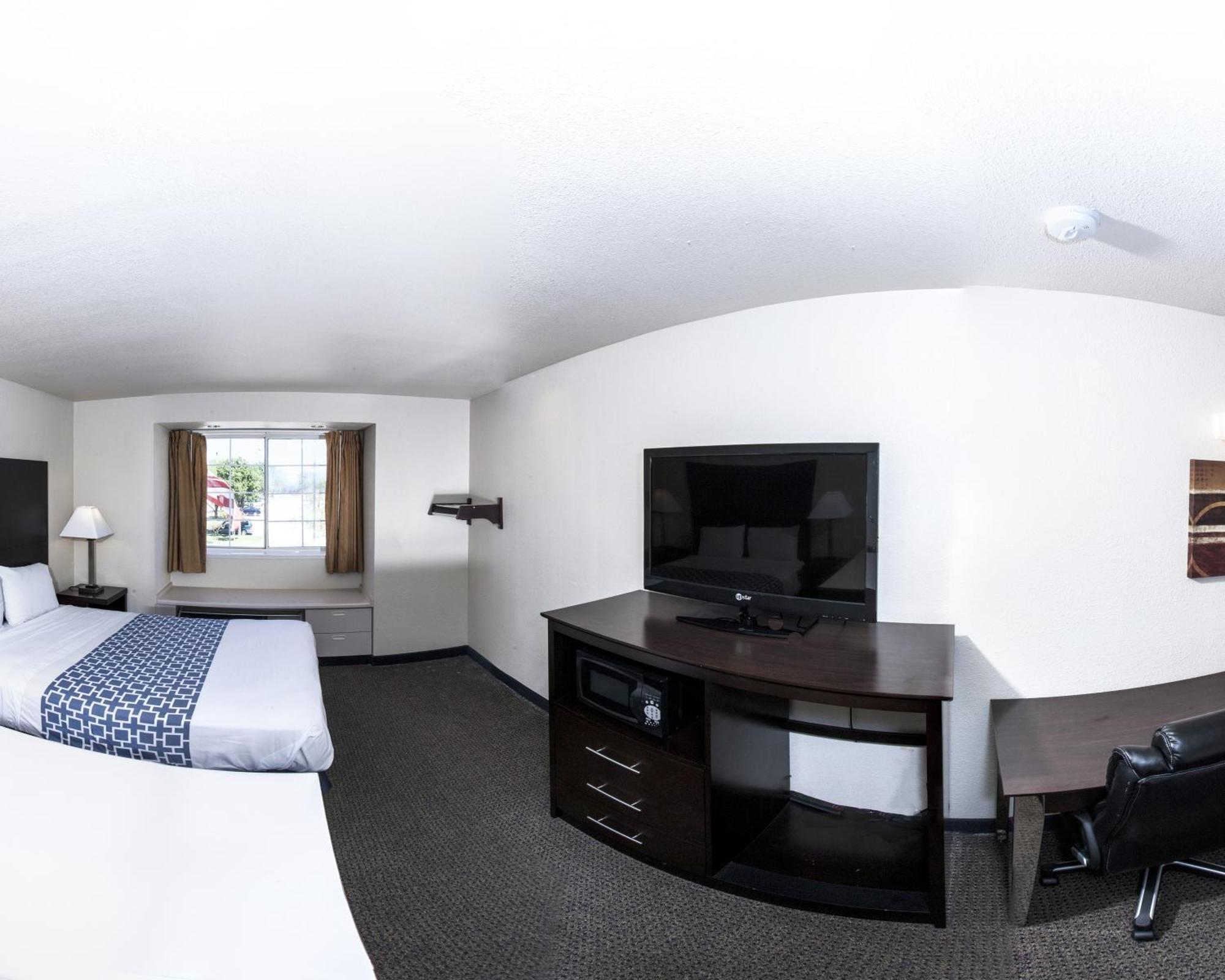 Rodeway Inn & Suites Lewisville I-35 Room photo